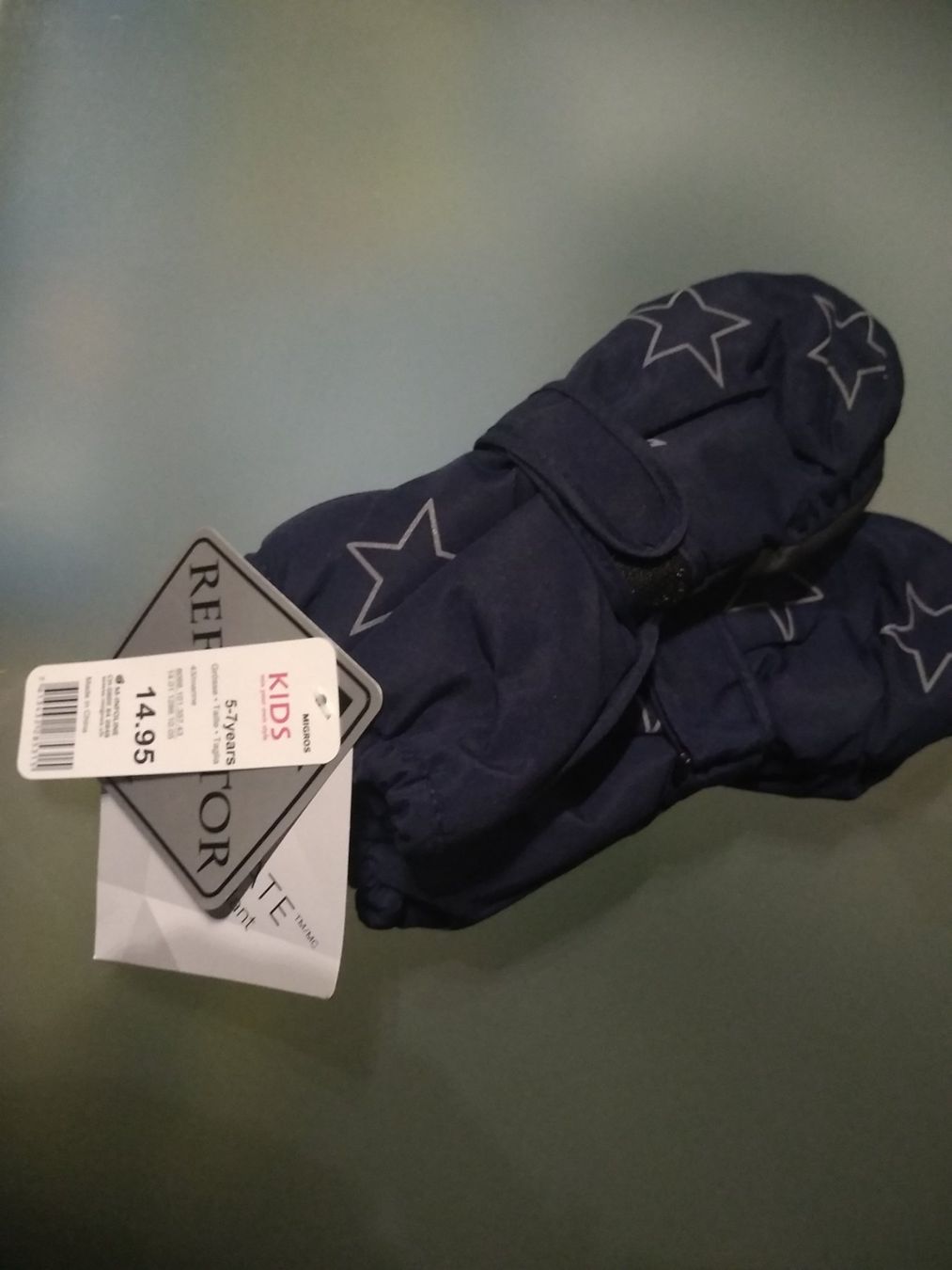 Handschuhe & Handstulpen: Winterhandschuhe Grösse 5-7 Jahre – Neu und originalverpackt aus Bäch SZ von Swissy46 1
