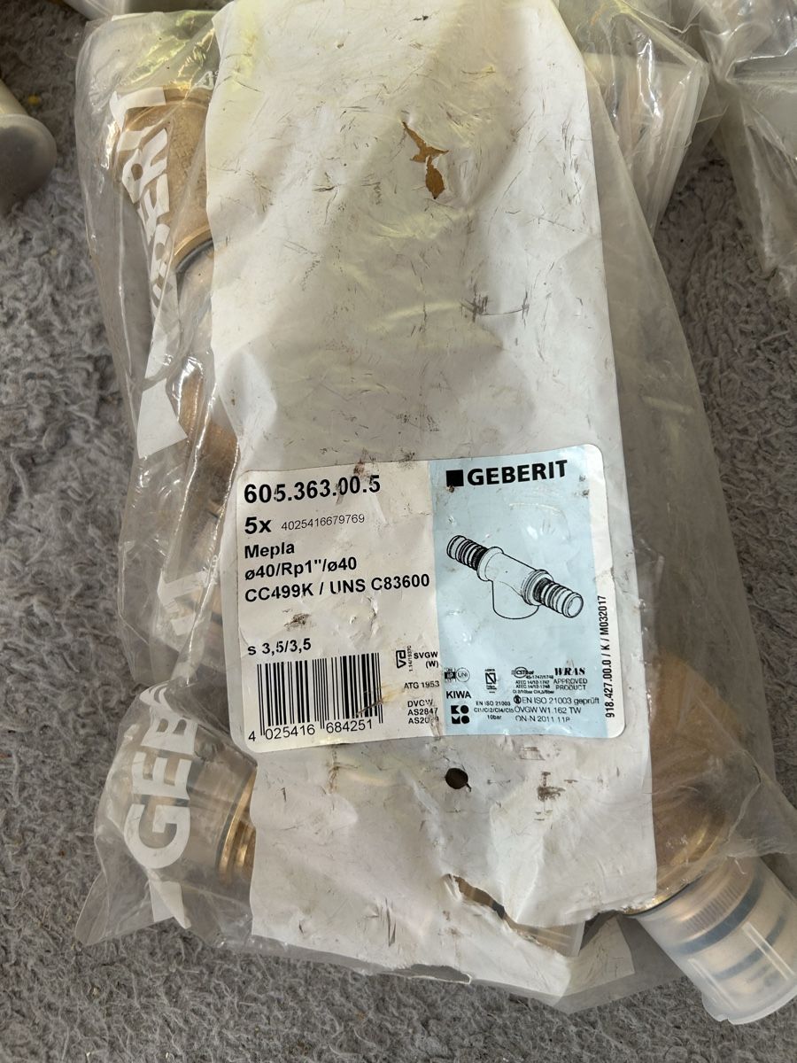 Sanitari: Sanitärrohfittings – Usato da Basel venduto da Krisztina.na 1