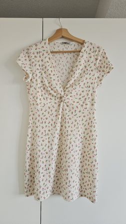 Kleid Mango