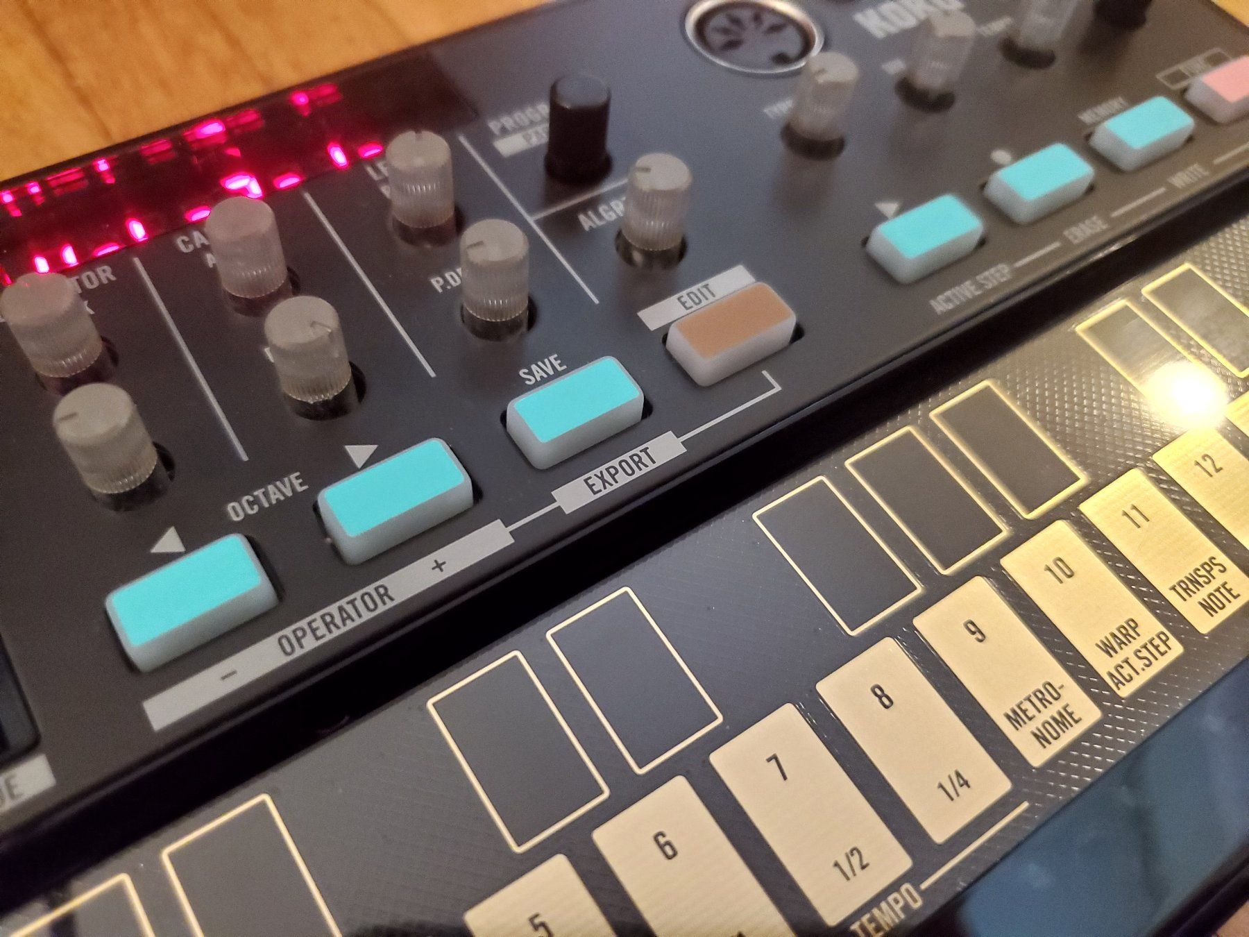 Korg Strumenti musicali: Korg VOLCA FM mit Netzteil – Nuovo (secondo la descrizione) da Gersau venduto da DoN.Roger 1