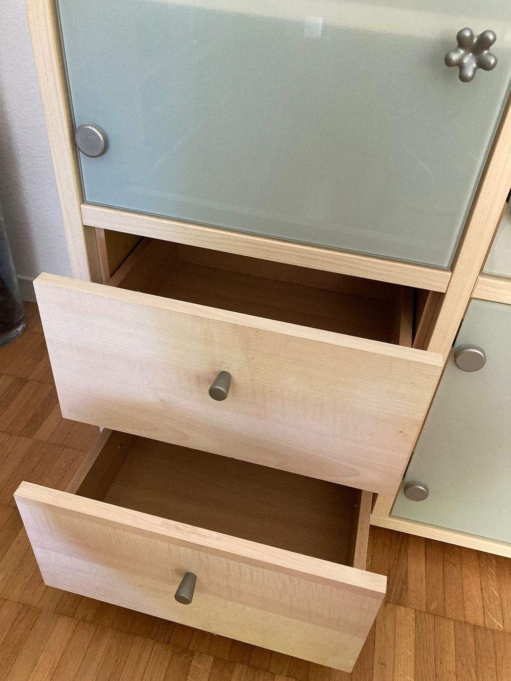 Micasa Cassettiere: Kommode Sideboard MAMBO – Micasa Glastüren 1/2 – Usato da Stäfa venduto da ARBEITSLOS-DANKE 2