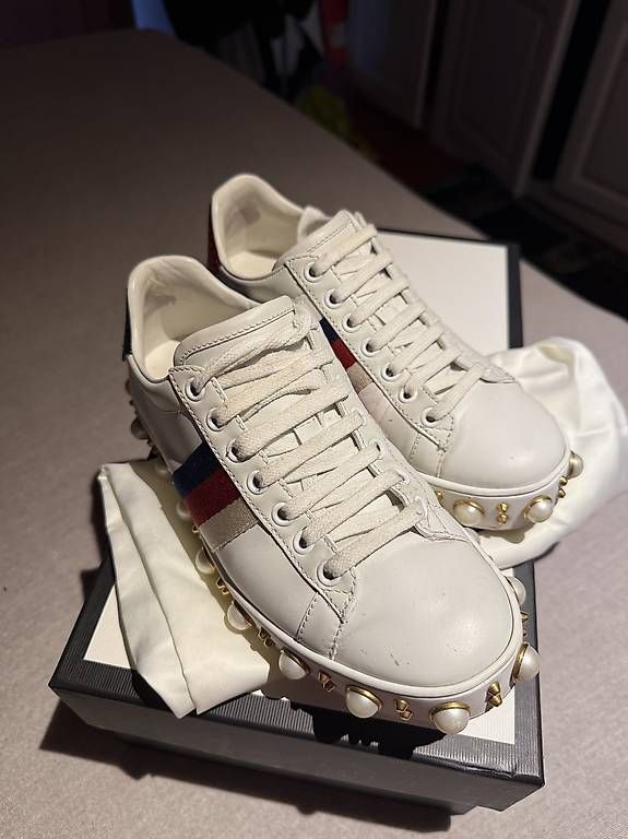 Scarpe da donna: Gucci Turnschuhe  – Usato da St. Gallen venduto da Daxy_rog