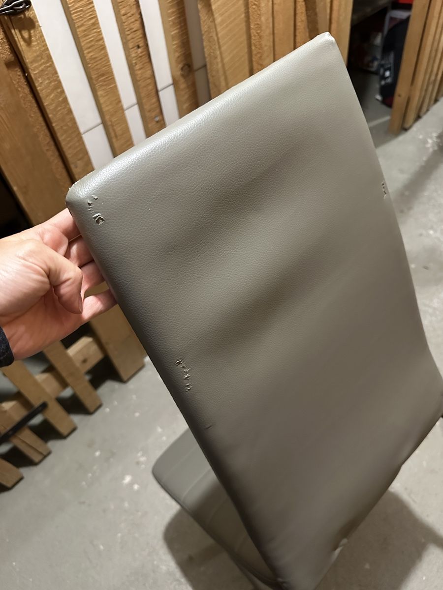 Conforama Chaises: 4 Esstisch Stühle  – D'occasion à Nürensdorf par bar_nd2y 2