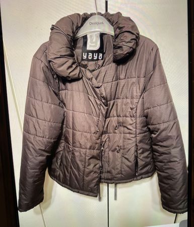 Steppjacke Yaya braun kurz mit Stehkragen guter Zustand