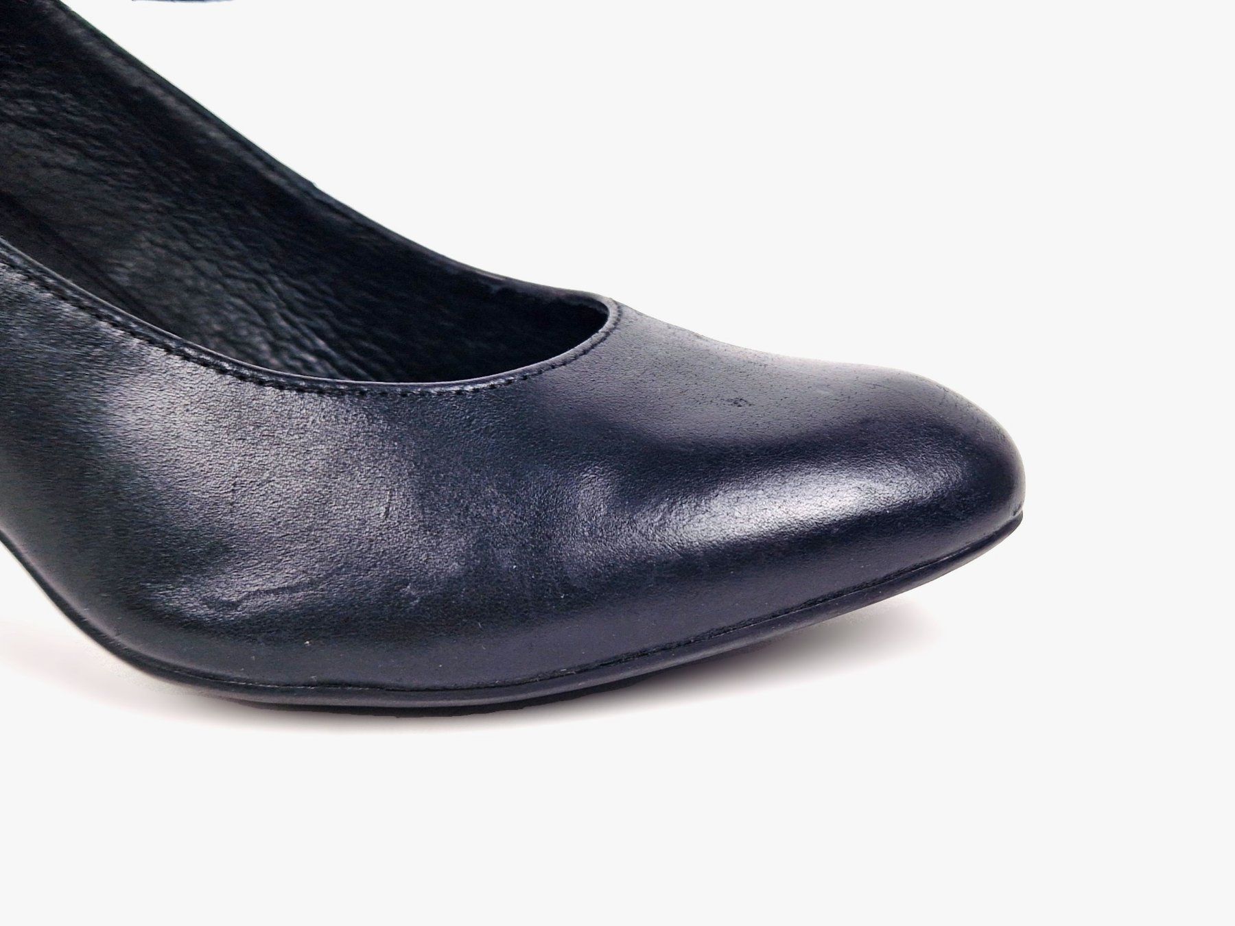 Scarpe da donna: 5th Avenue Schwarze Leder Pumps Gr.39 – Usato da Basel venduto da Restwert_Basel 3