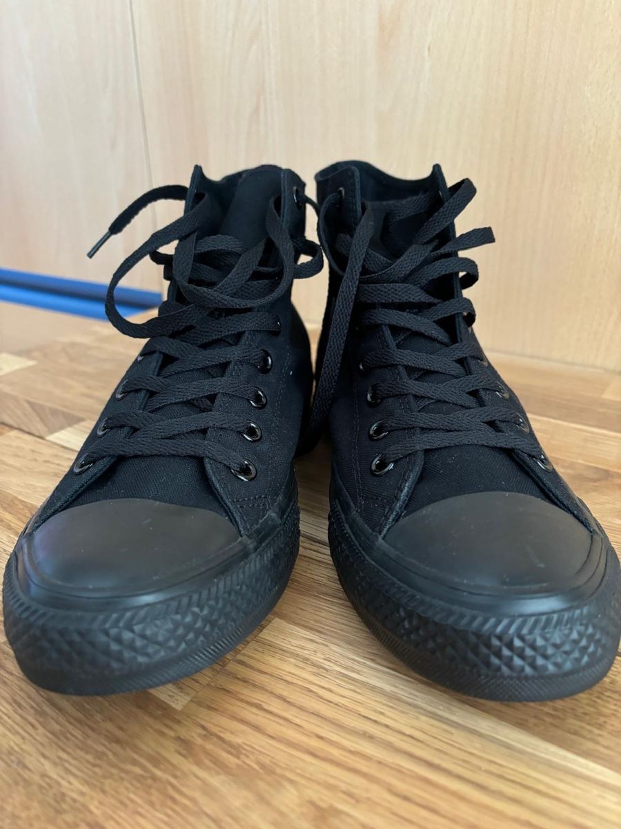 Converse Scarpe da uomo: All black converse chuck Taylor high – Nuovo (secondo la descrizione) da Ascona venduto da GioeleS