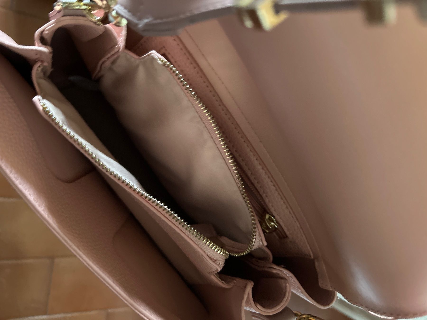 Altro in  Abbigliamento & Accessori: Vendo borsa Valentino – Usato da Cademario venduto da pgi_6t5w 1
