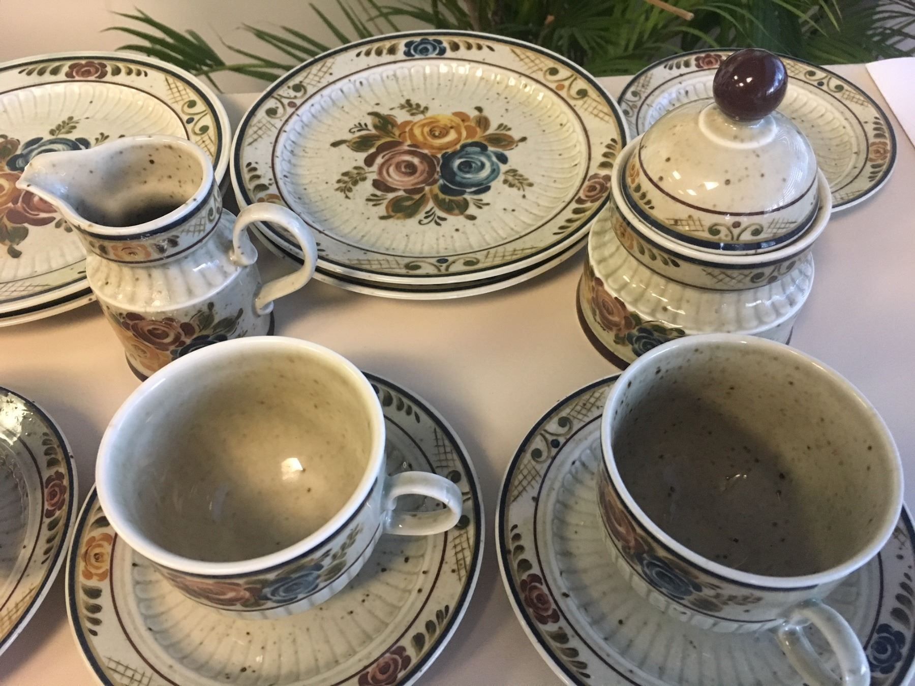 Set di piatti: Kaffee- Teeset mit Dessertteller ! – Usato da Brügg BE venduto da rutschimedizin 3