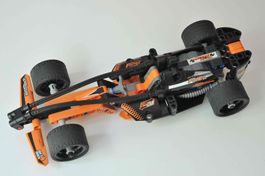 LegoTechnik: zwei Rennfahrzeuge