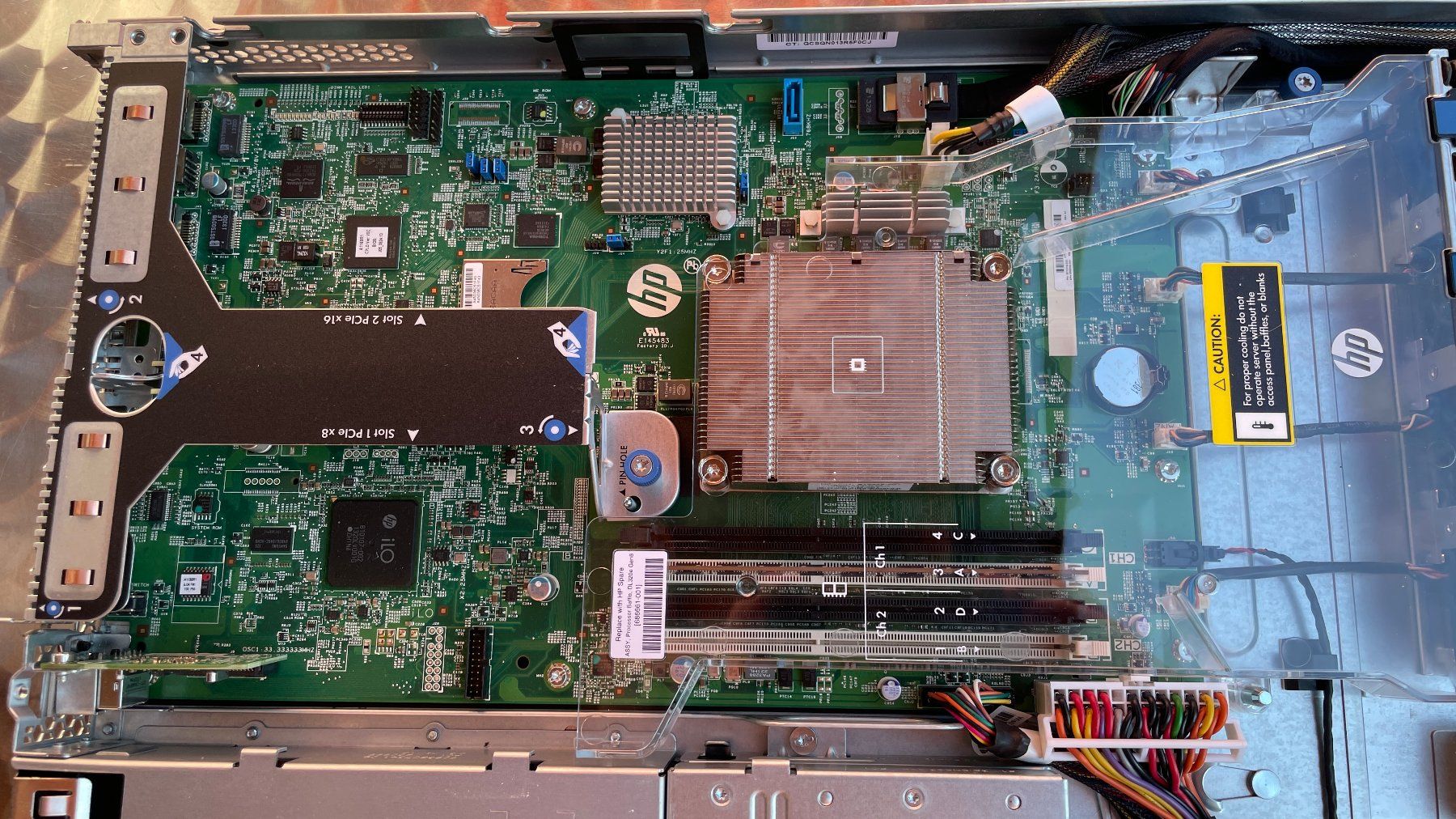 Hewlett Packard Server: HP ProLiant DL320e Gen8 Server - NEU! - Intern Server 1 – Nuovo (secondo la descrizione) da Glattfelden venduto da cybermaxx 6