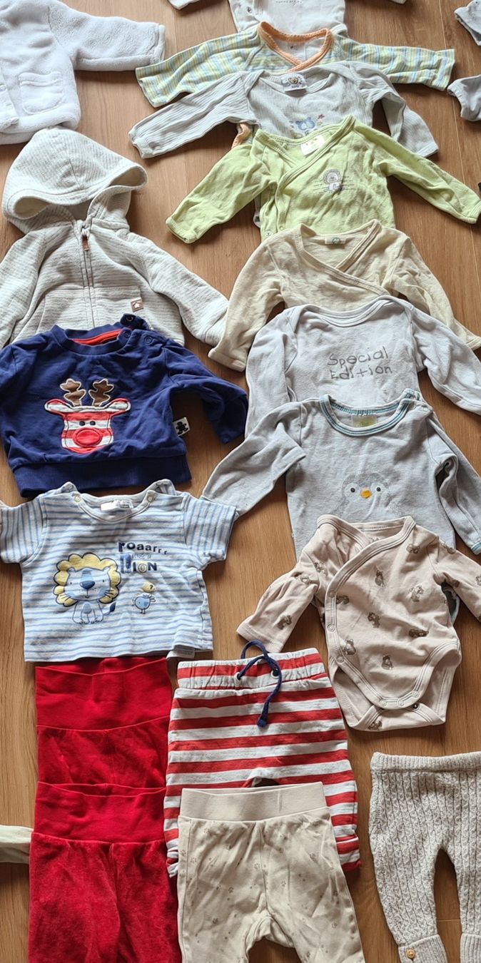 Lotti & Set di vestiti: Kleiderpaket Gr.50/56 neuwertig, 43-teilig – Usato da Oberuzwil venduto da sab_58zf 3