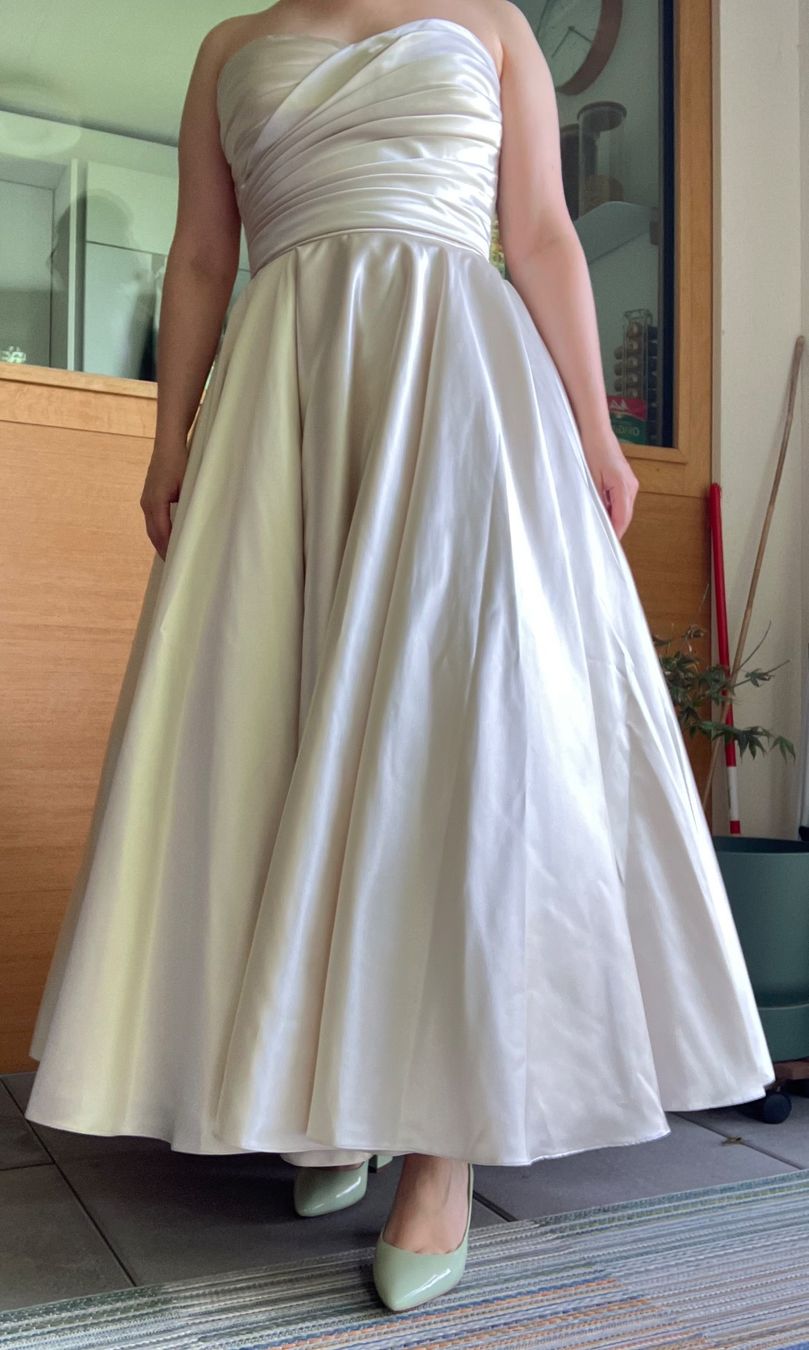 Vestiti: Hochzeitskleid Ballkleid 38 – Nuovo (secondo la descrizione) da Zürich venduto da bet_pjx9 8