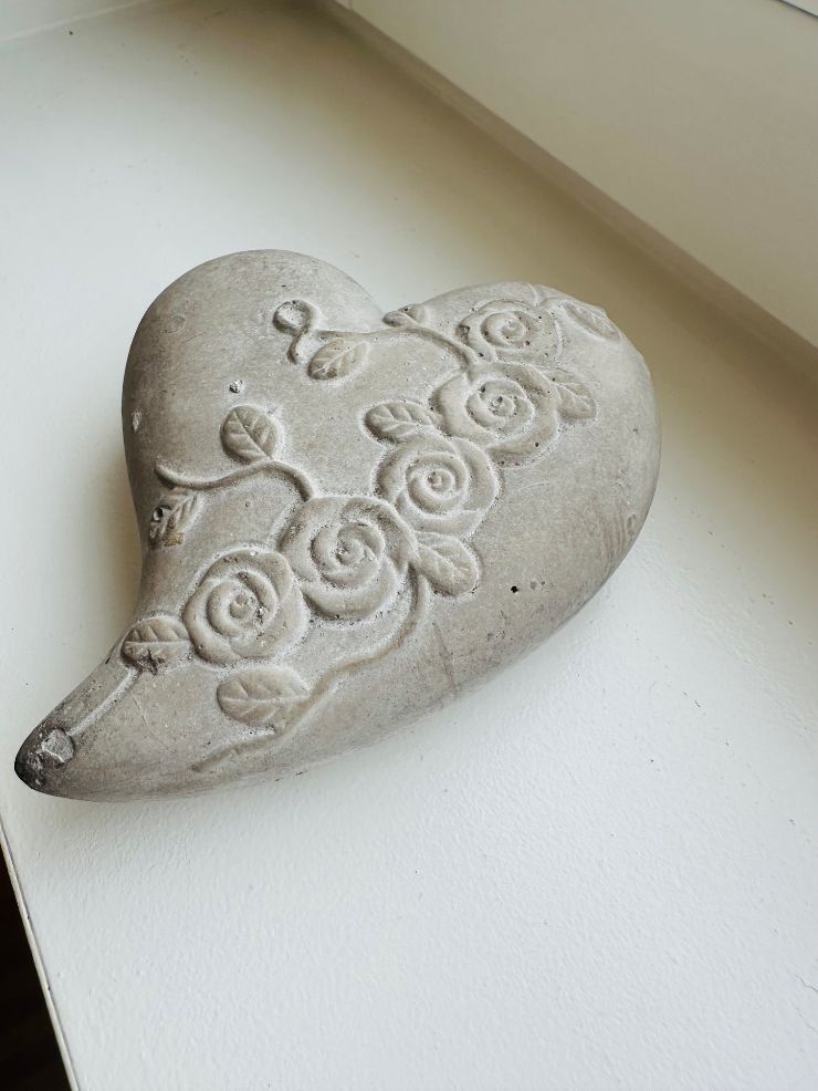 Tutte le decorazioni: Herz aus Beton – Usato da Fällanden venduto da LetiRobi 1