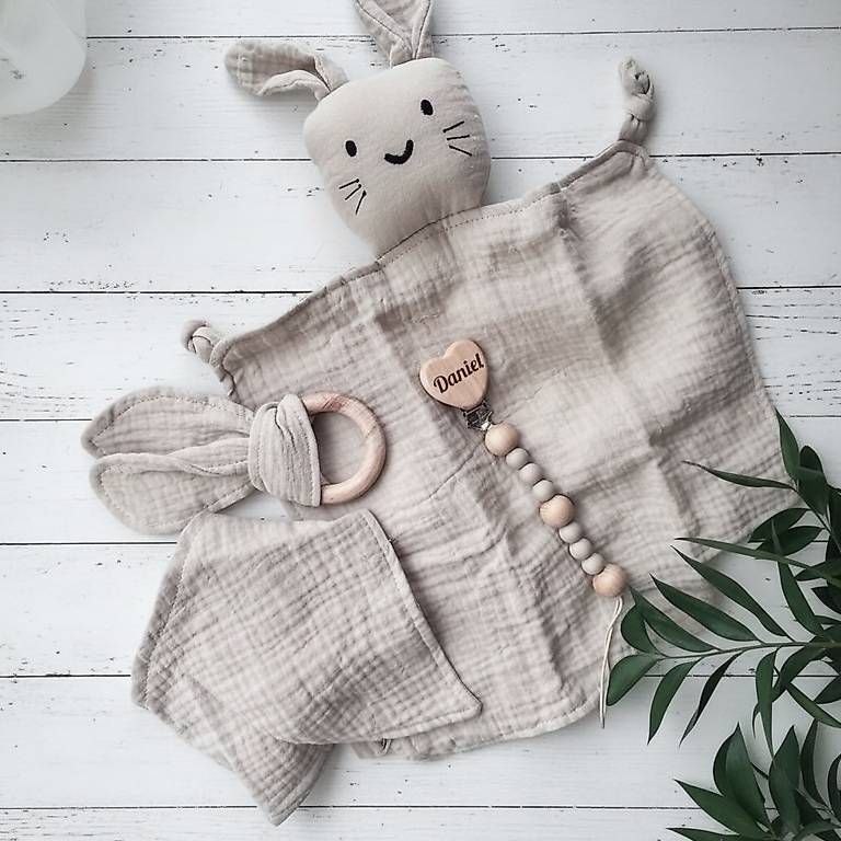 Nuggis & Nuggiketten: Neugeborenen Set + personalisierte Nuggikette  – Gebraucht aus Glis von KubEmma.ch