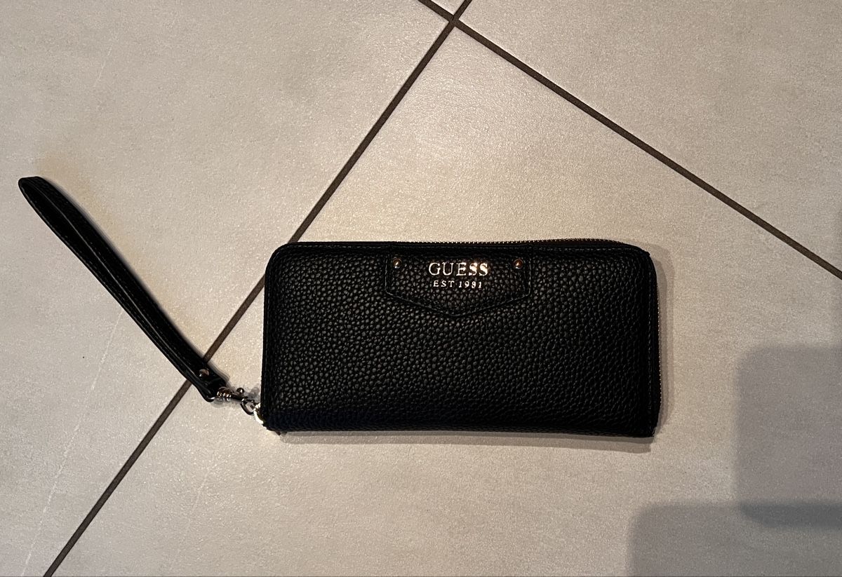 Guess Portamonete: Guess Portemonnaie – Usato da Winterthur venduto da Concorde12
