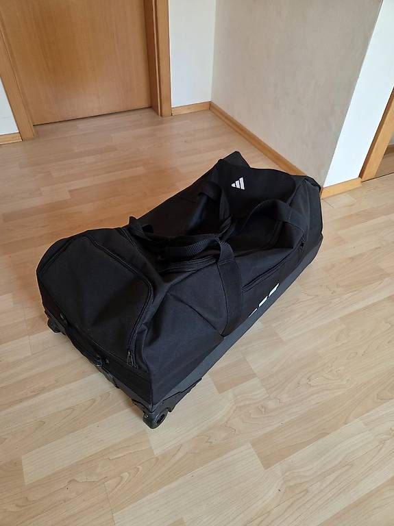 Valigie & Borse: Adidas Trolley – Usato da Jona venduto da pau_g7rc 2
