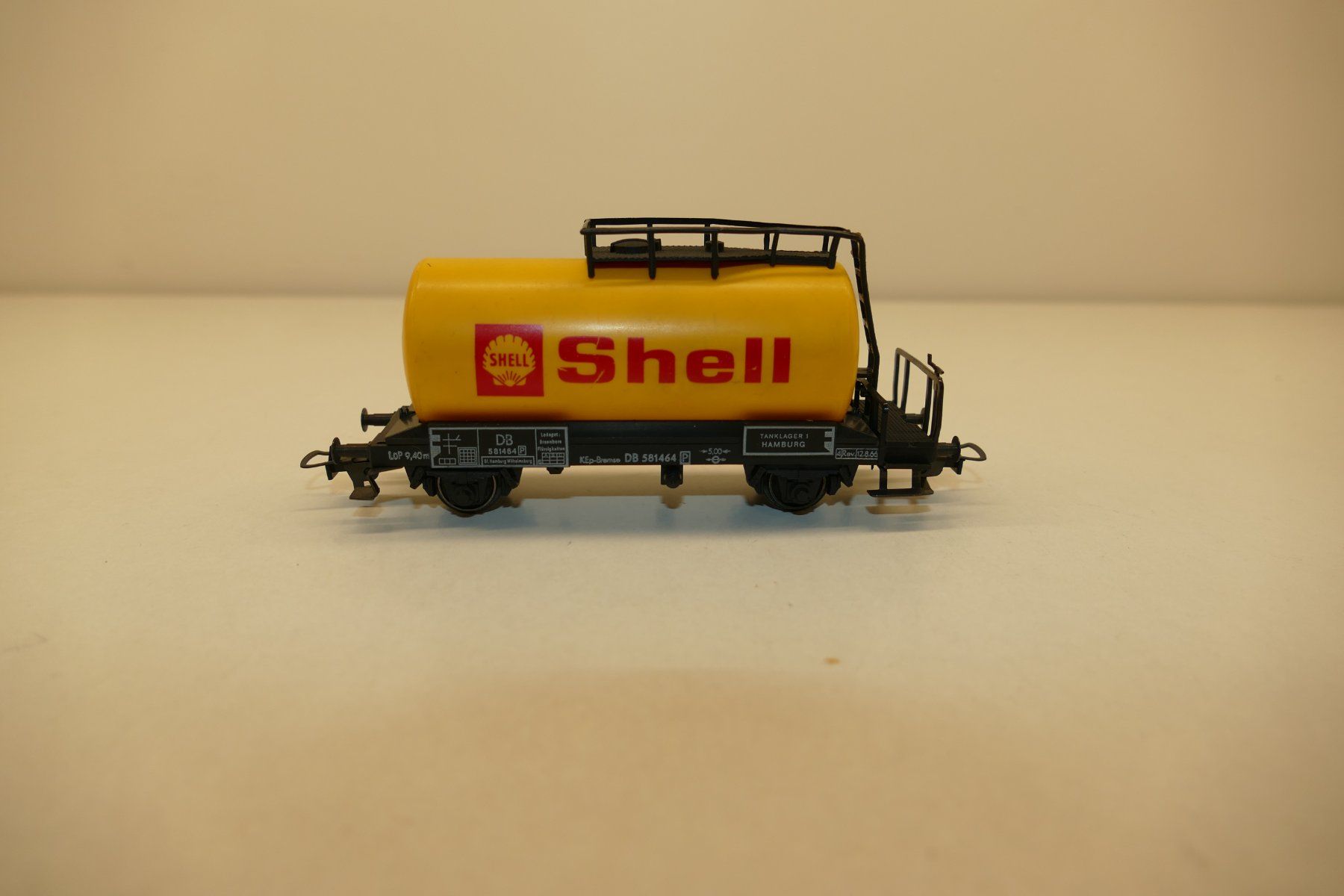 Fleischmann Modellini di ferrovie: Fleischmann H0: DB Kesselwagen Shell gelb – Usato da Niederhasli venduto da rail-duerst 3