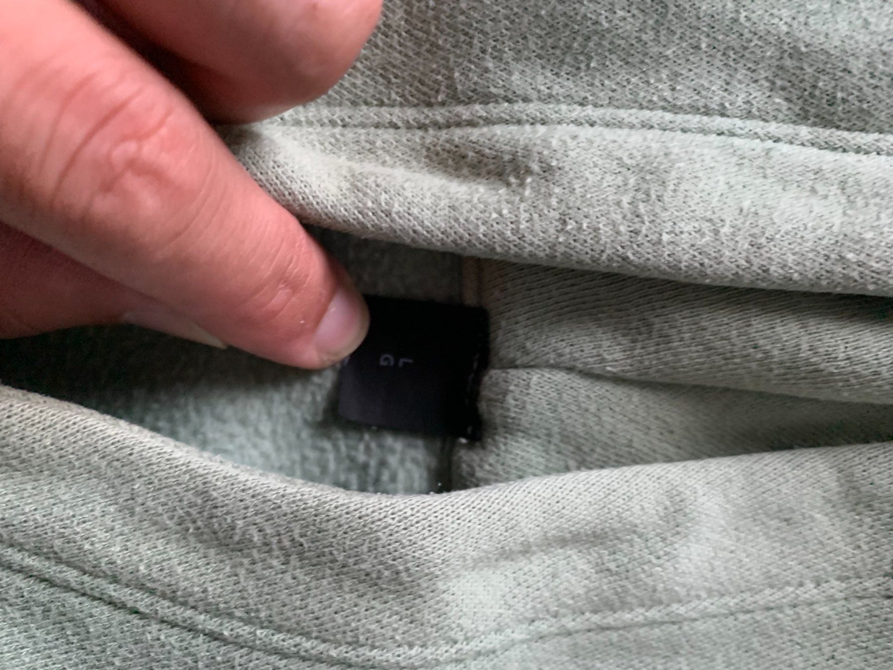 Lululemon Pullover & Sweatshirts: Lululemon Hoodie – Gebraucht aus Gwatt (Thun) von tomstown 1