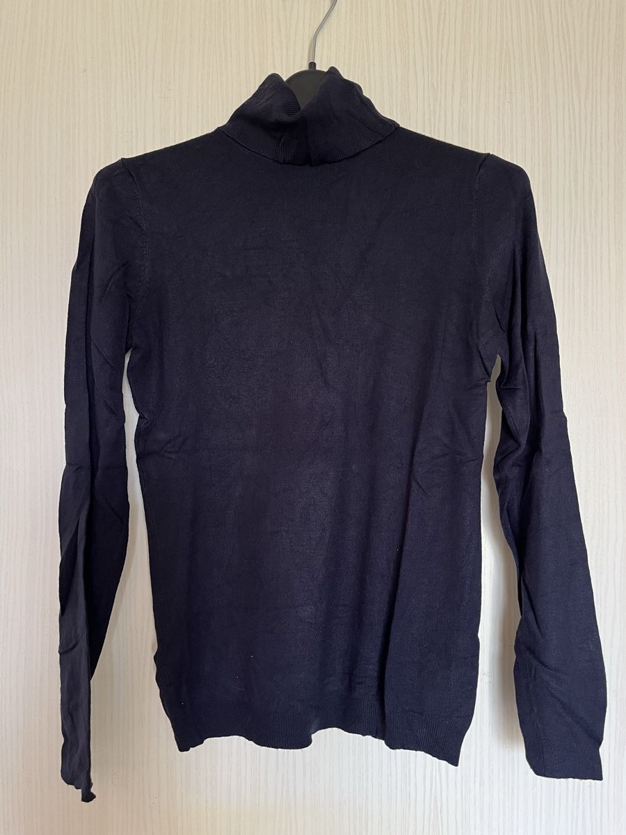 Esprit Pulls & Sweat-shirts: dunkelblauer Rollkragenpullover XS – D'occasion à St. Gallen par andreav.