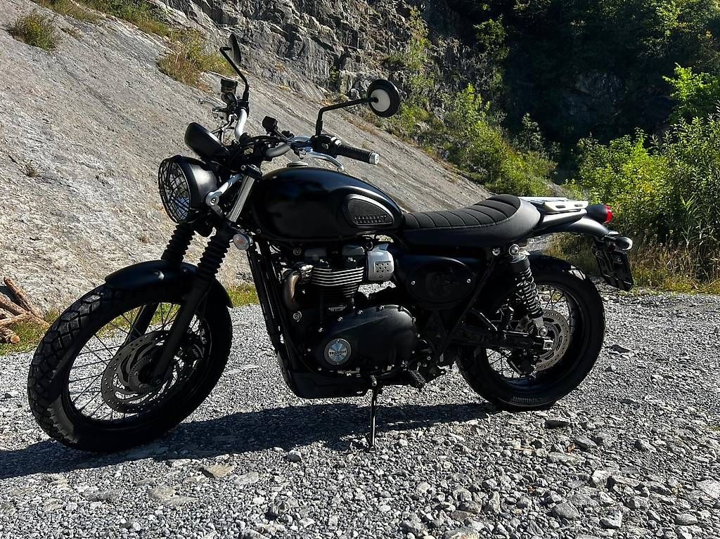 Triumph Strada: Triumph Street Scrambler mit Sonderlackierung – Usato da Kehrsiten venduto da NNfR72
