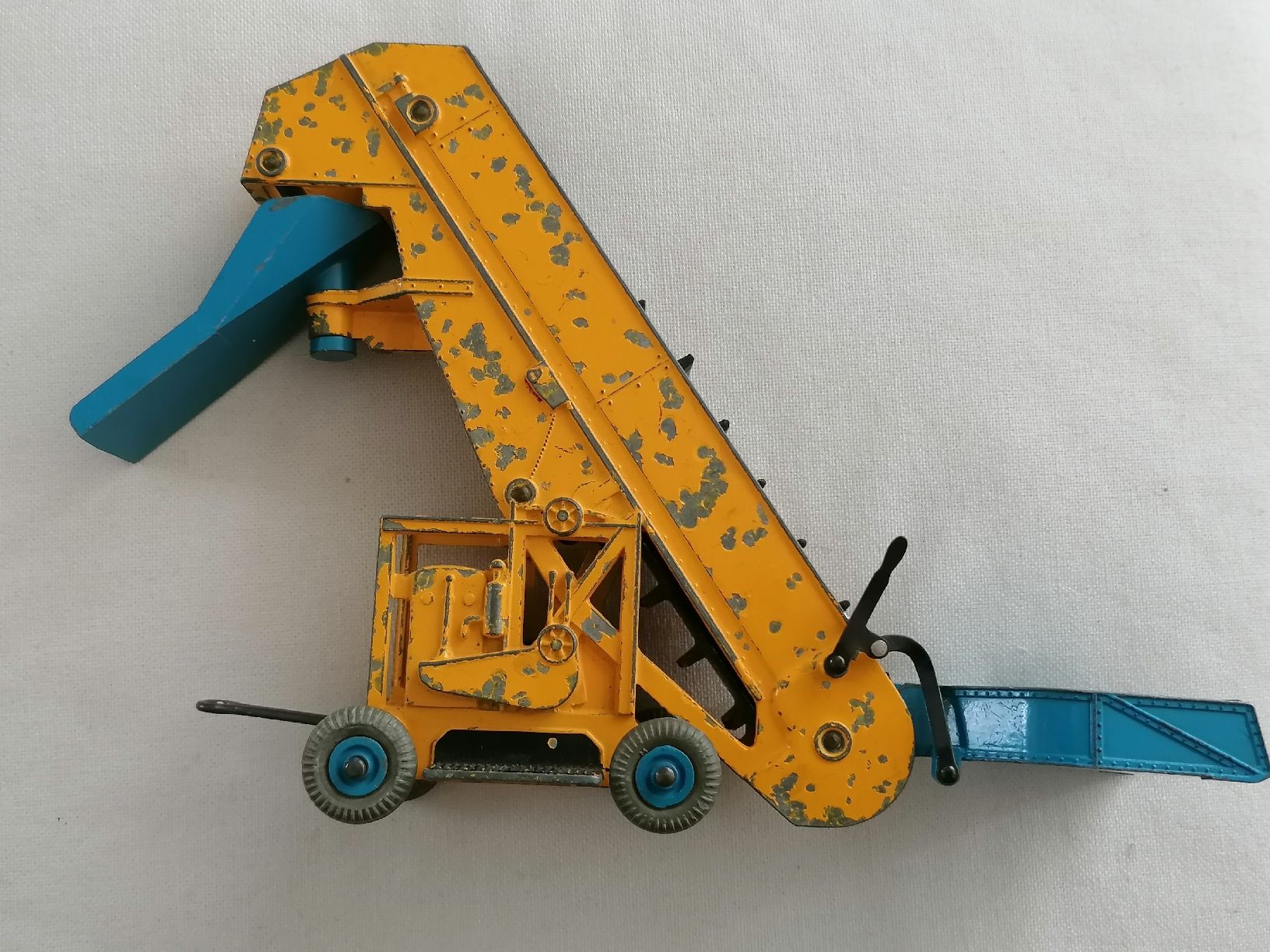 Dinky Toys Modellini d'auto: Dinky Supertoys 964 - Elevator Loader – Usato da Basel venduto da vintagecollector
