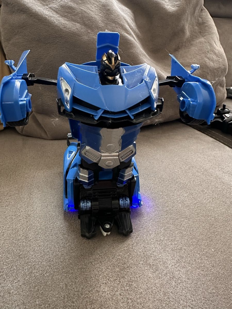 Modellismo RC: Cooles Transformer Auto, ferngesteuert, blau, – Usato da Volketswil venduto da Fotohobby99 3