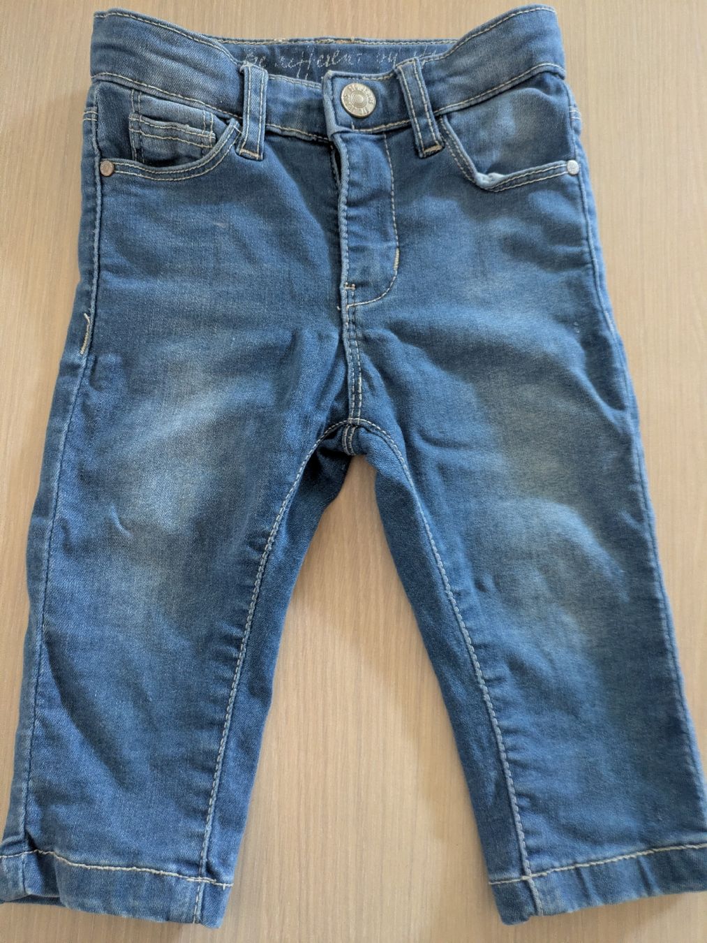 Pantaloni: Capri-Jeans von Staccato, Grösse 92 – Usato da Kölliken venduto da mic_9n9d
