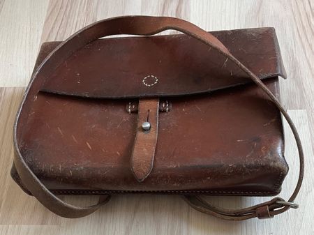 SCHWEIZER ARMEE OFFIZIERS-TASCHE / „W. Brugger in Malters“!