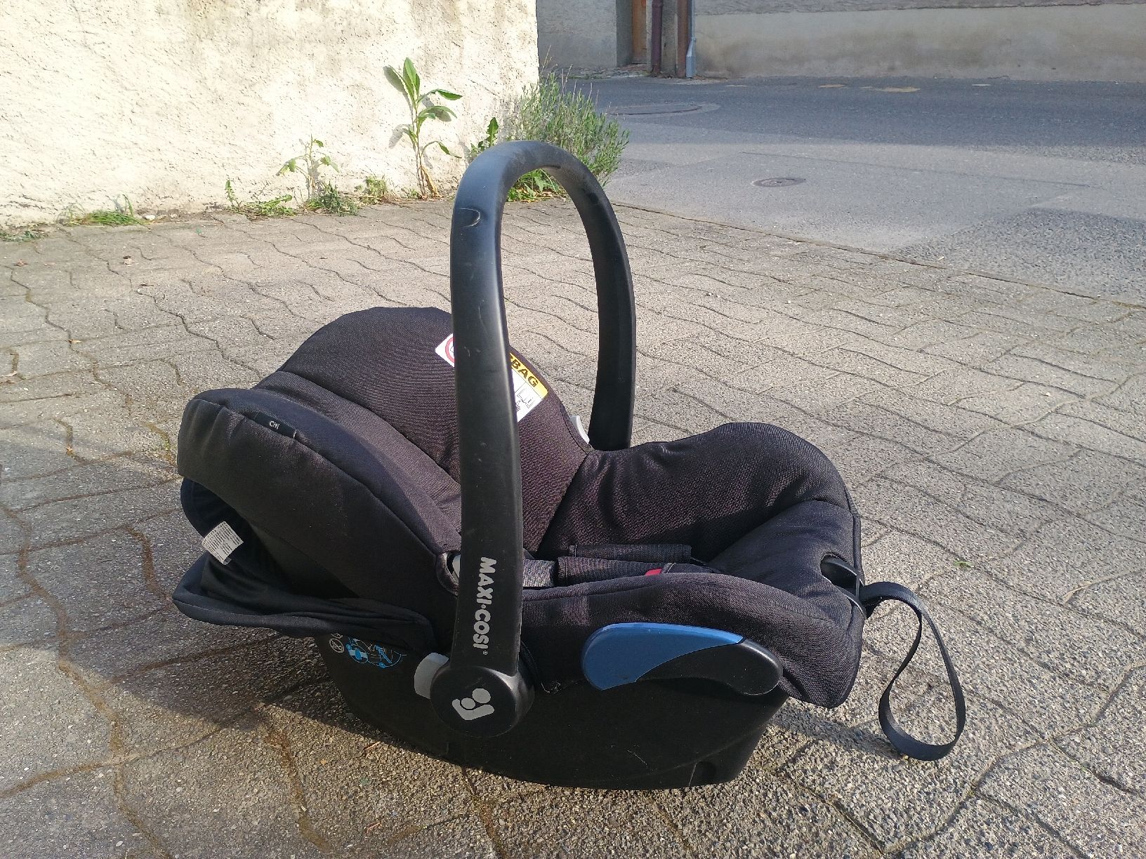 Maxi-Cosi Seggiolini per auto: maxi cosi – Nuovo (secondo la descrizione) da Athenaz (Avusy) venduto da alainfilograna
