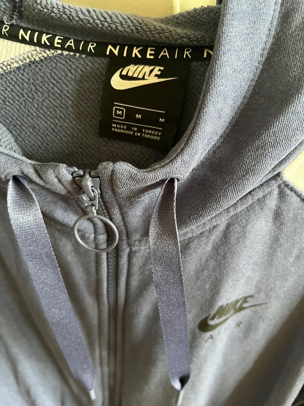 Nike Vestes: Nike Air Sweatshirt Jacke / Grösse M – D'occasion à Effretikon par YaMn 4