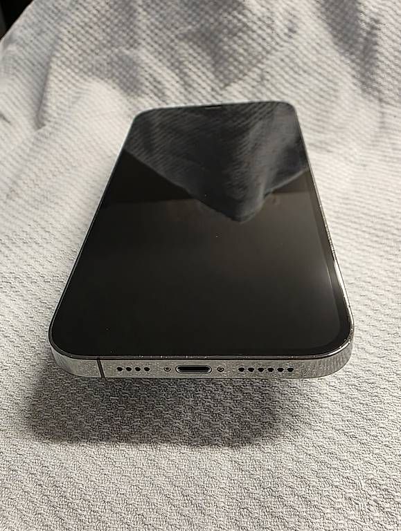 Handys / Smartphones: iPhone 12 Pro Max Graphit  Top Zustand & gepflegt – Gebraucht aus Richenthal von RahelHe 3