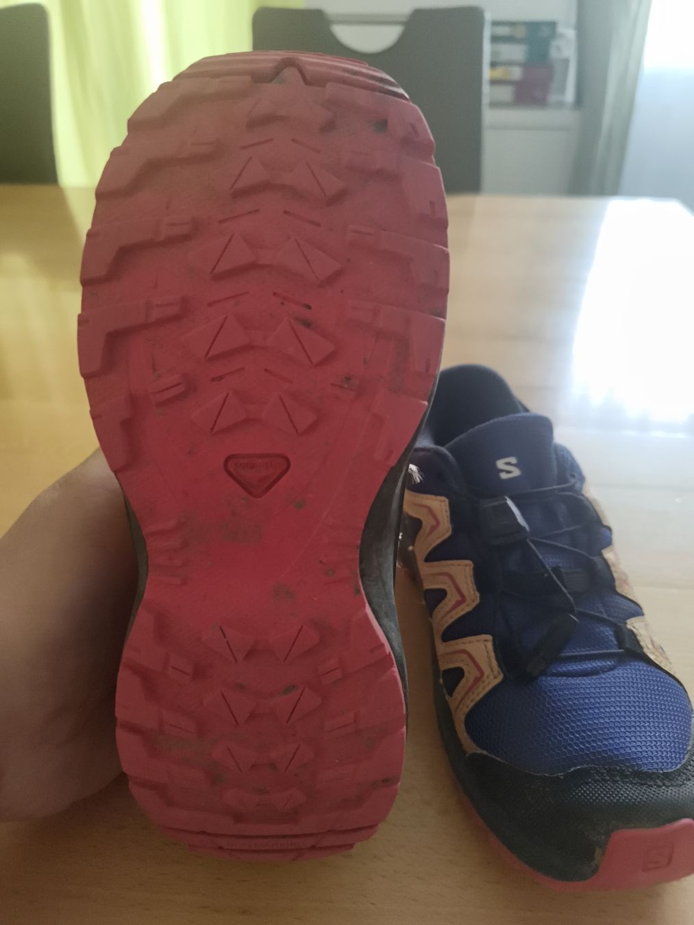 Salomon Schuhe für Mädchen: Salomon, Grösse 33, Top Zustand. – Gebraucht aus Aedermannsdorf von TBOOT 2