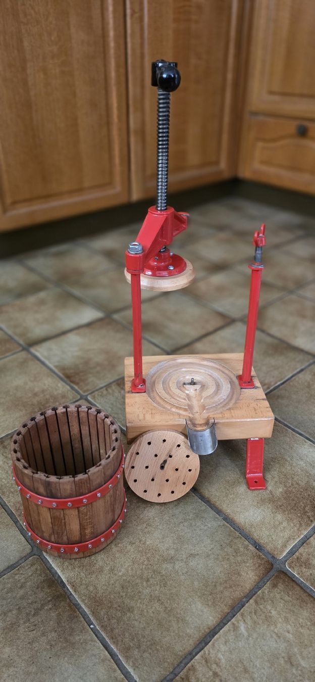Appareils de cuisine: Obstpresse klein – D'occasion à Rüti b. Büren par Thoko 1
