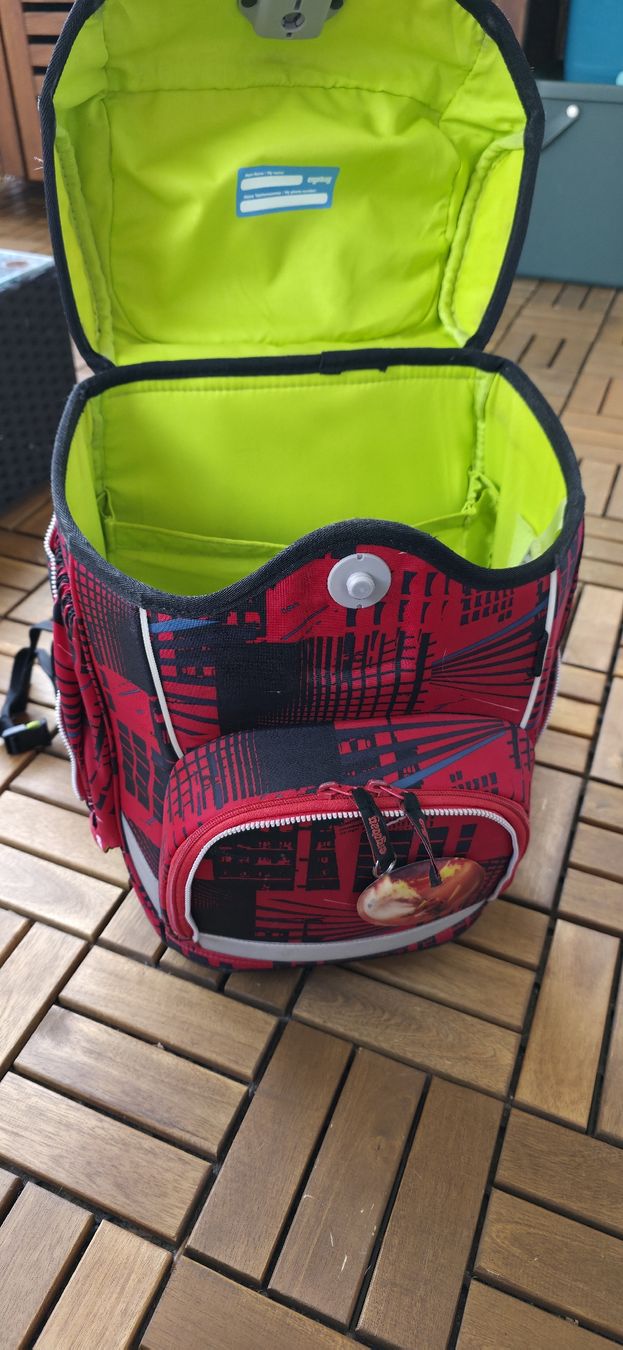 Ergobag Borse & Zaini: Ergobag Rucksack set rot schwarz  Stadtmuster guter Zustan – Usato da Aesch BL venduto da Angib1986 1