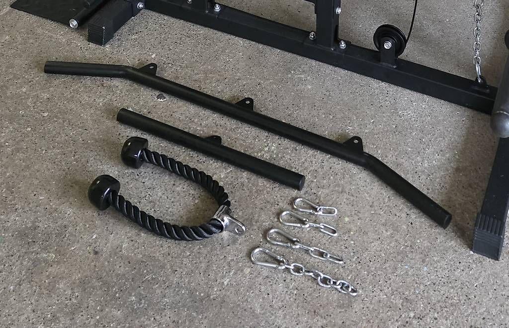 Hometrainer: Latzug plus 3 griffe & 50 mm adapter – Usato da Schaffhausen venduto da moruk1980 1