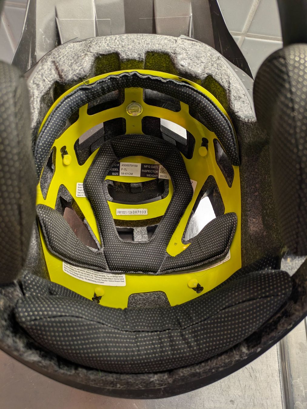 Fox Caschi: FOX Proframe MIPS Full Face Helm – Usato da Zürich venduto da megas_stephanos 5