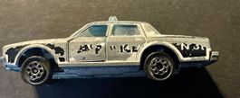 2 alte Spielzeugautos Police & FBI