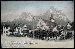 SCHWYZ Ville située au pied des Mythen