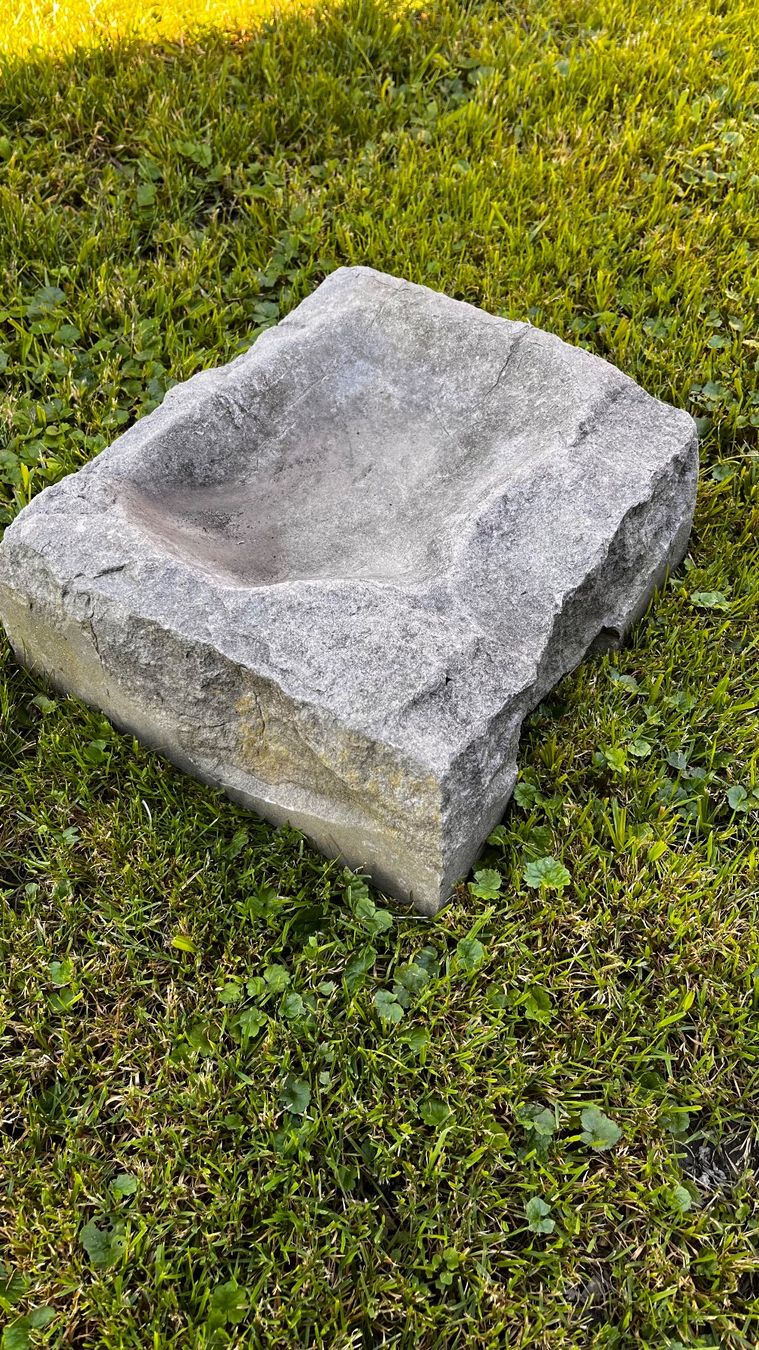 Teiche & Zierbrunnen: Wassertränke, Steinmetz – Gebraucht aus Widnau von FabFo94