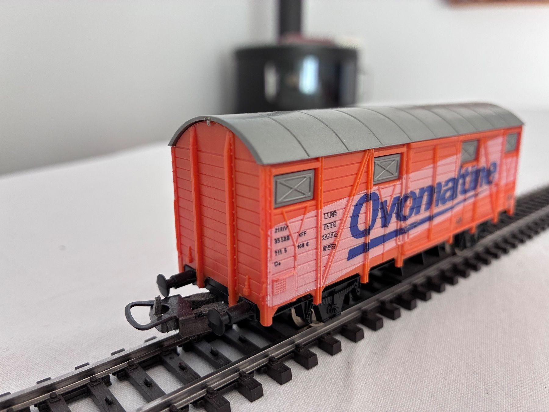 Lima Modellini di ferrovie: Spur H0 - Lima - Ovomaltine – Usato da Tagelswangen venduto da GP_007_008