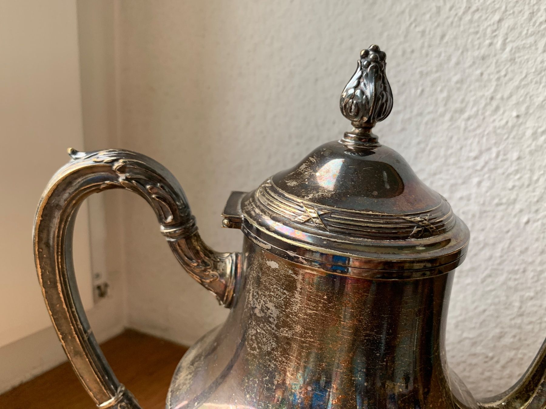 Teiere: Antike, versilberte Kaffeekanne Kreuzbandmuster – Usato da Richterswil venduto da Moii89 3