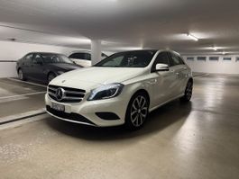 Mercedes A200 CDI Automatik | Leder | Panoramadach | Apple