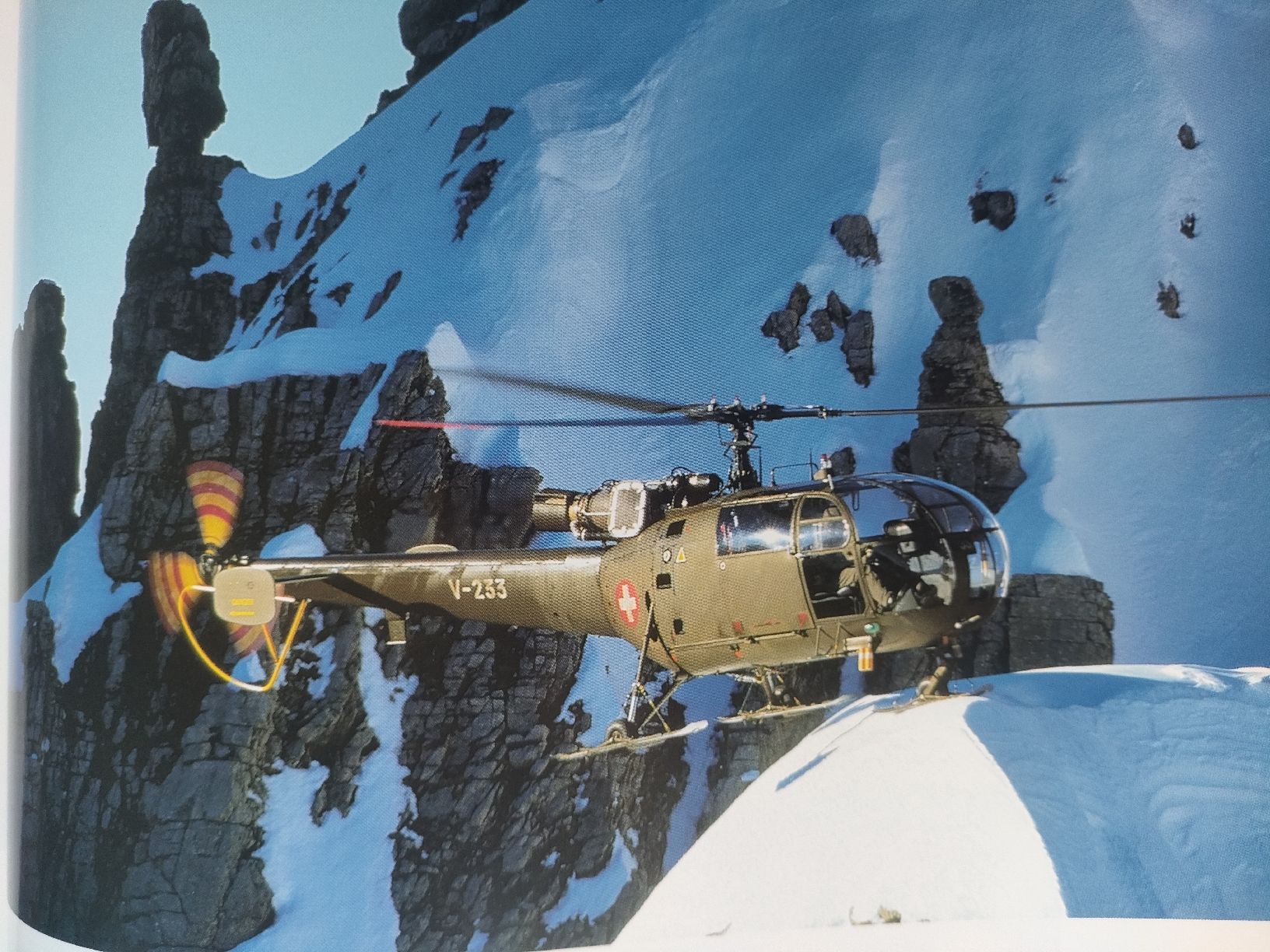 Libri: Schweizer Armee Militär Buch, Luftwaffe – Usato da Schwanden Sigrisw venduto da pho_2mc9 9