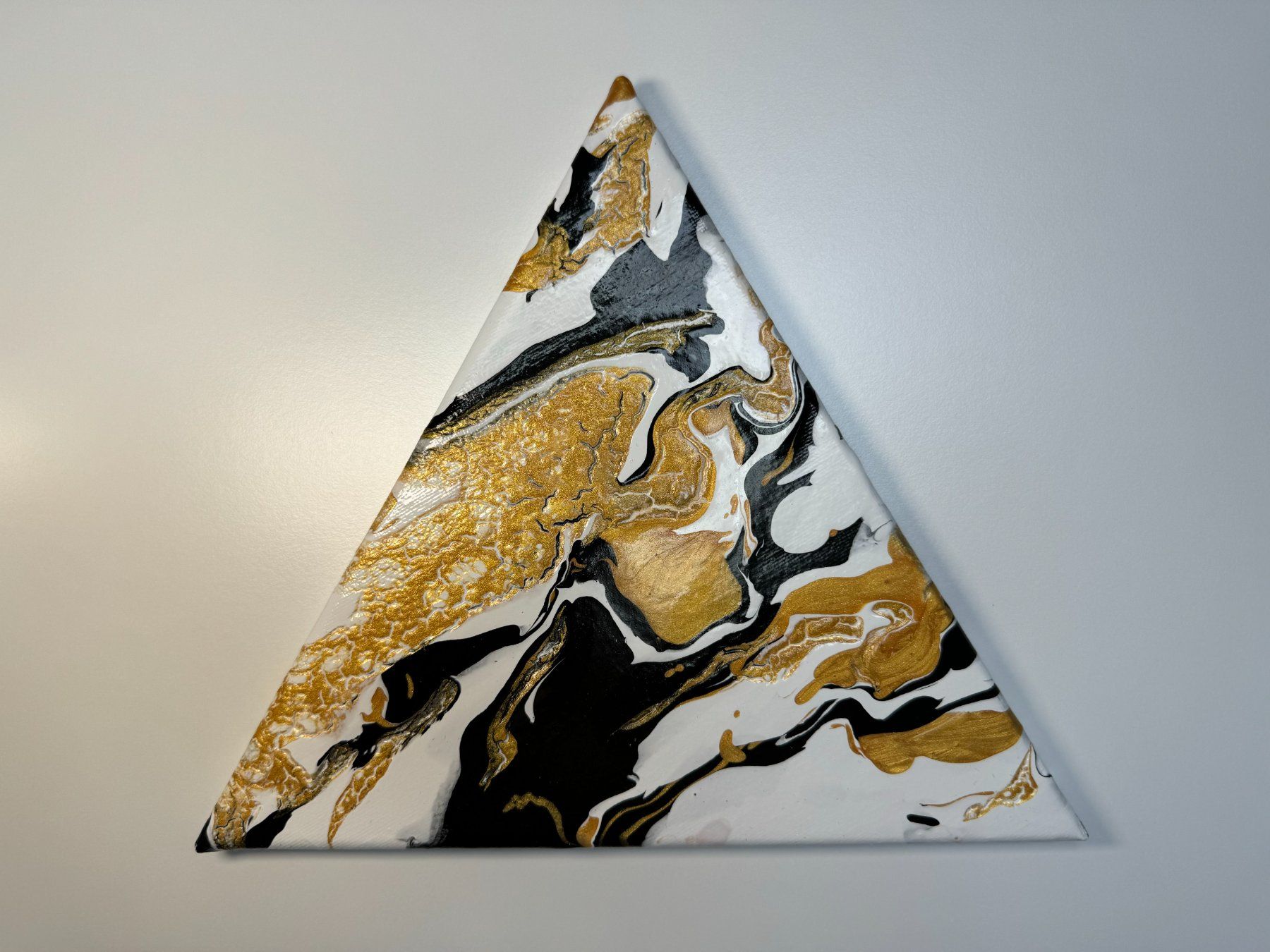 Dipinti: Acryl-Flüssigmalerei, Dreieck – Usato da Schlieren venduto da MayaSheng1983