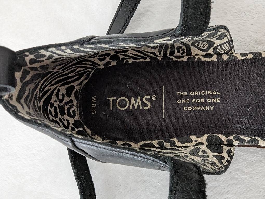 Damenschuhe: Sandale TOMS, Echtleder, Grösse 39, schwaz – Gebraucht aus Zürich von est_q7sj 4