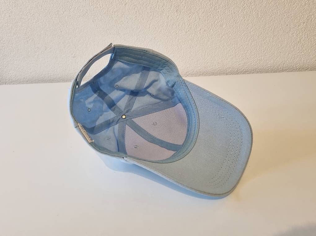Copricapi, berretti & cappellini: Casquette bleue claire – Usato da Gland venduto da Khazmur1 3