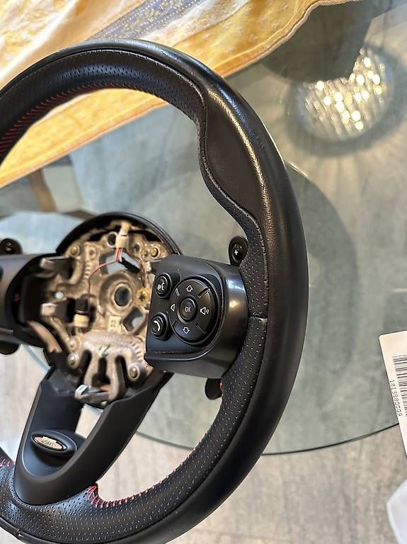 Toutes les pièces auto: Volante Mini Countryman – D'occasion à Lugano par Privat1689 2