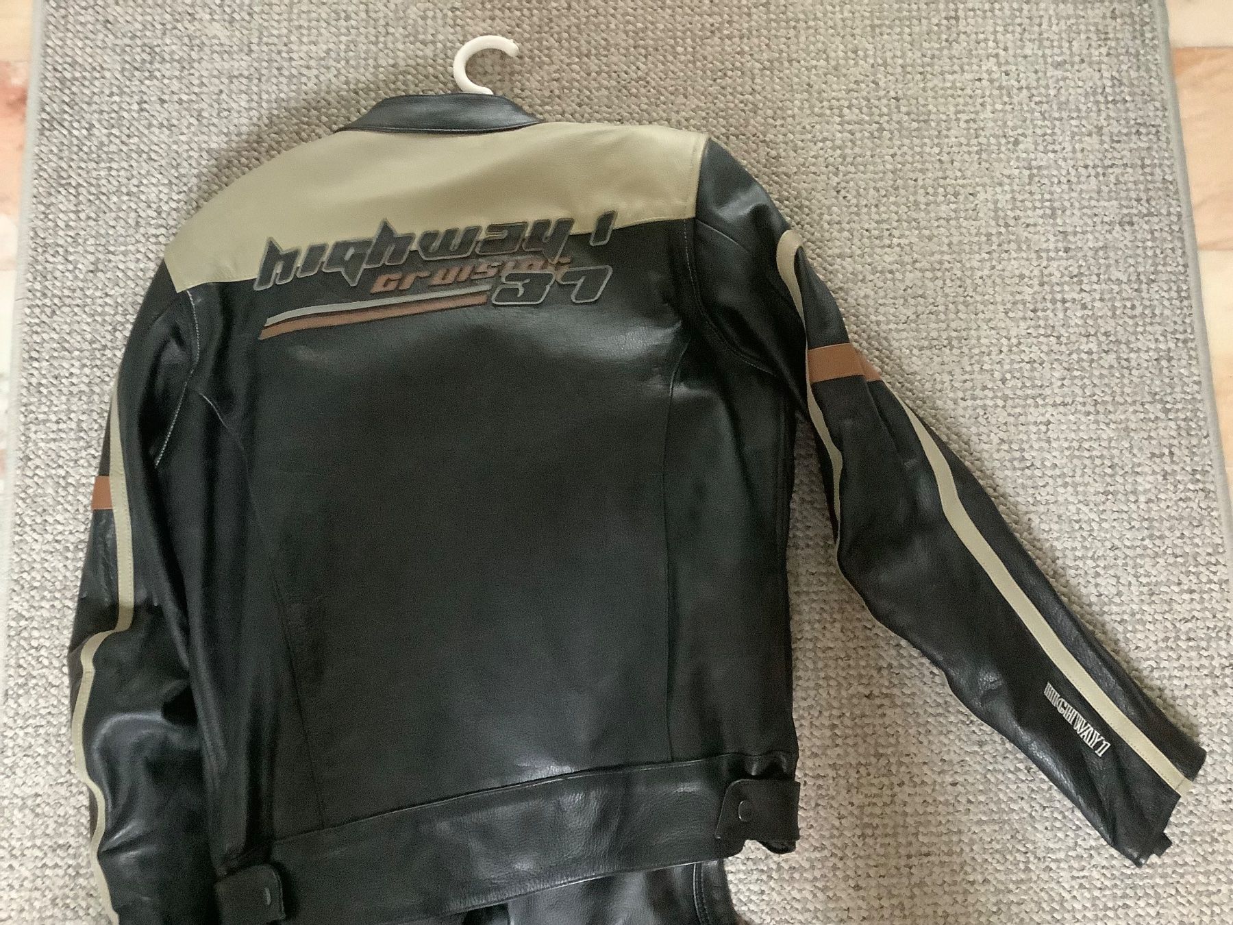 Lotti di vestiti: Motorrad Lederjacke mit Lederhose, Chopper Harley Highway 1 – Nuovo (secondo la descrizione) da Mauren venduto da Aero1094 6