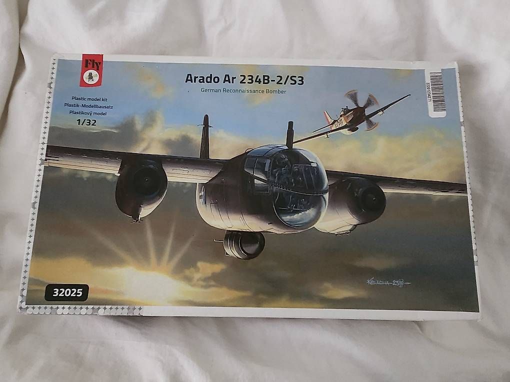 Kit di modellismo & Modellini statici: Fly Arado Ar 234 B-2/S3 1:32 – Nuovo (secondo la descrizione) da Bern venduto da blackbits
