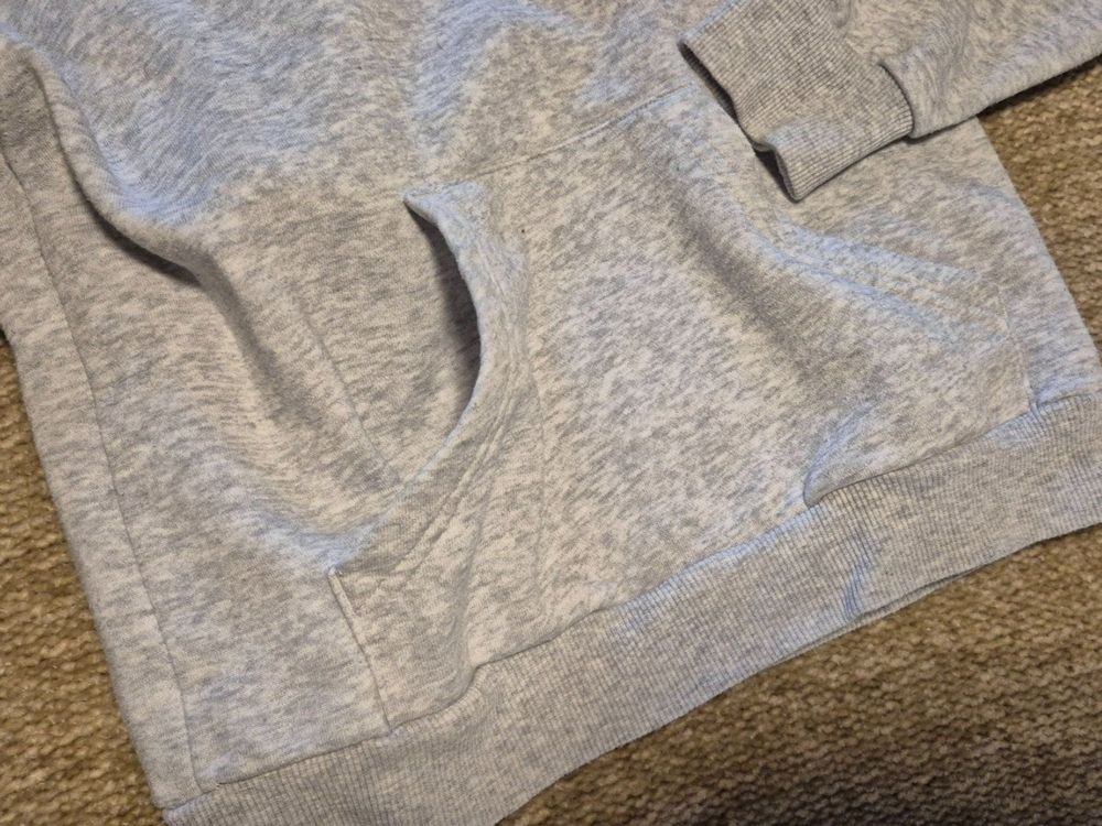 H&M Maglioni & Felpe: Unisex Kapuzen Pulli Gr. 134/140 – Nuovo (secondo la descrizione) da Winterthur venduto da cbe_5ph7 2